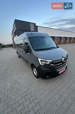 Грузовой фургон Renault Master 2022 в 