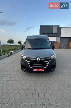 Грузовой фургон Renault Master 2022 в 