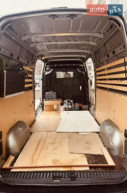 Грузовой фургон Renault Master 2019 в 
