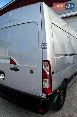 Грузовой фургон Renault Master 2014 в 