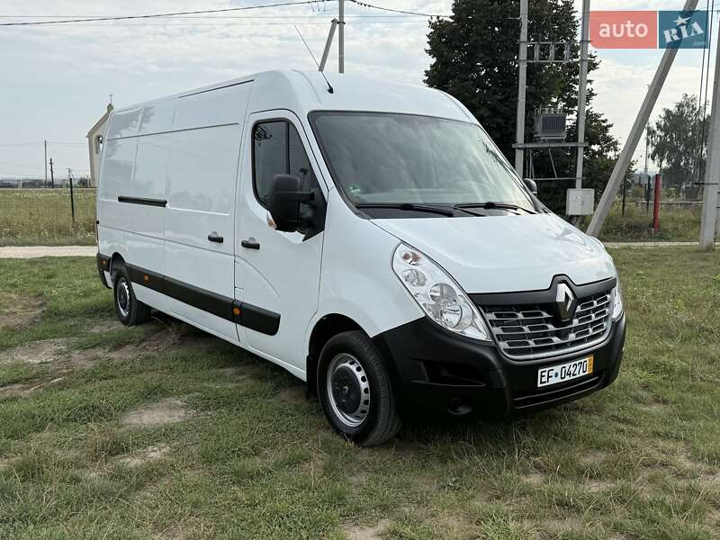 Грузовой фургон Renault Master 2017 в 