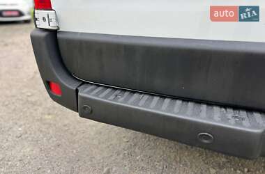 Грузовой фургон Renault Master 2022 в 