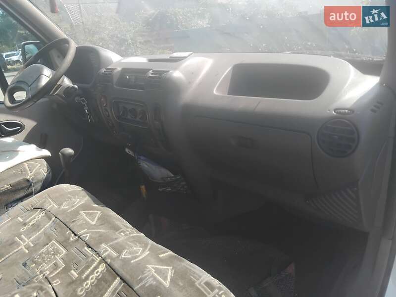Грузовой фургон Renault Master 1999 в Кривом Роге
