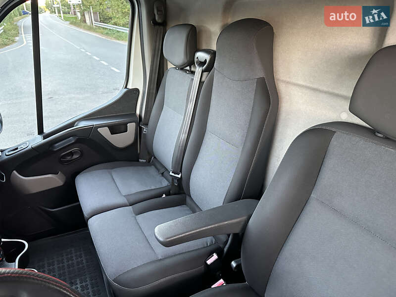 Грузовой фургон Renault Master 2016 в Киеве