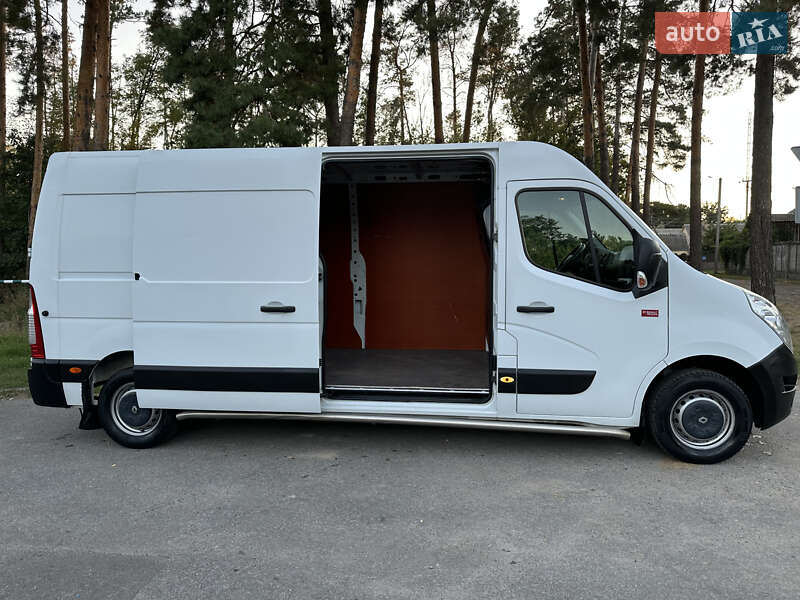 Грузовой фургон Renault Master 2016 в Киеве