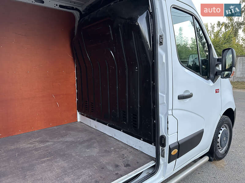 Грузовой фургон Renault Master 2016 в Киеве