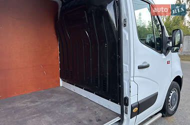 Грузовой фургон Renault Master 2016 в 