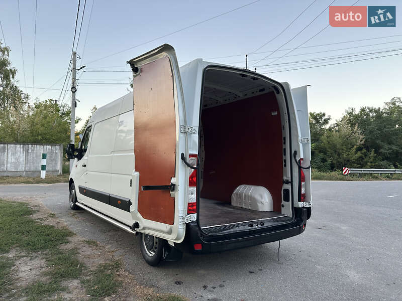 Грузовой фургон Renault Master 2016 в Киеве