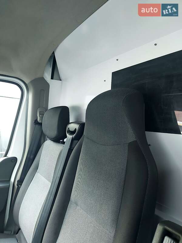 Грузовой фургон Renault Master 2021 в Млинове
