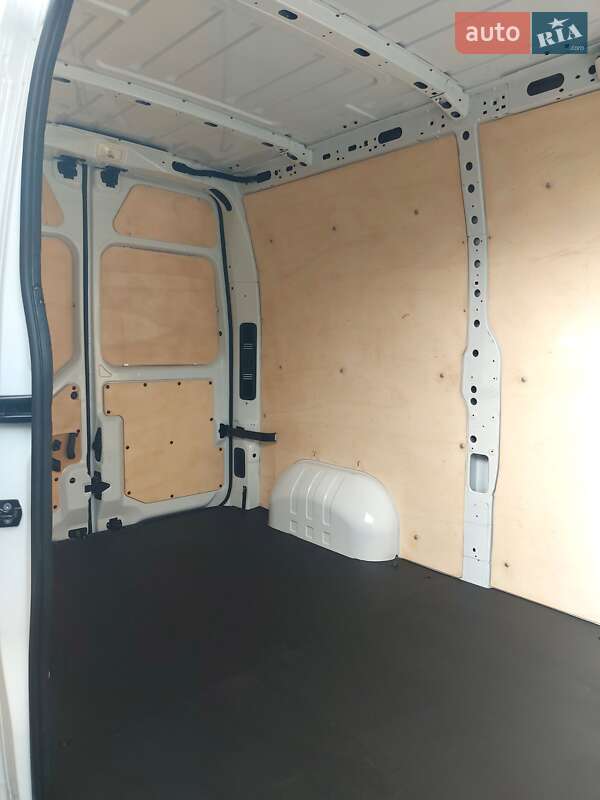 Грузовой фургон Renault Master 2021 в Млинове