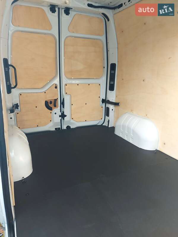 Грузовой фургон Renault Master 2021 в Млинове