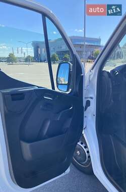 Грузовой фургон Renault Master 2019 в 