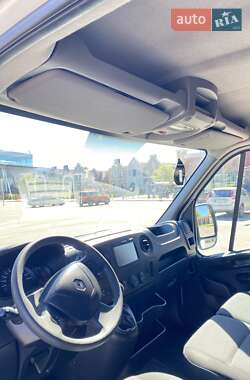 Грузовой фургон Renault Master 2019 в 