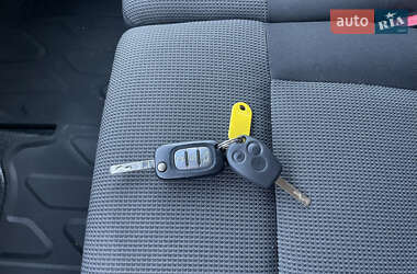 Грузовой фургон Renault Master 2021 в 