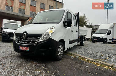 Вантажний фургон Renault Master 2015 в Рівному