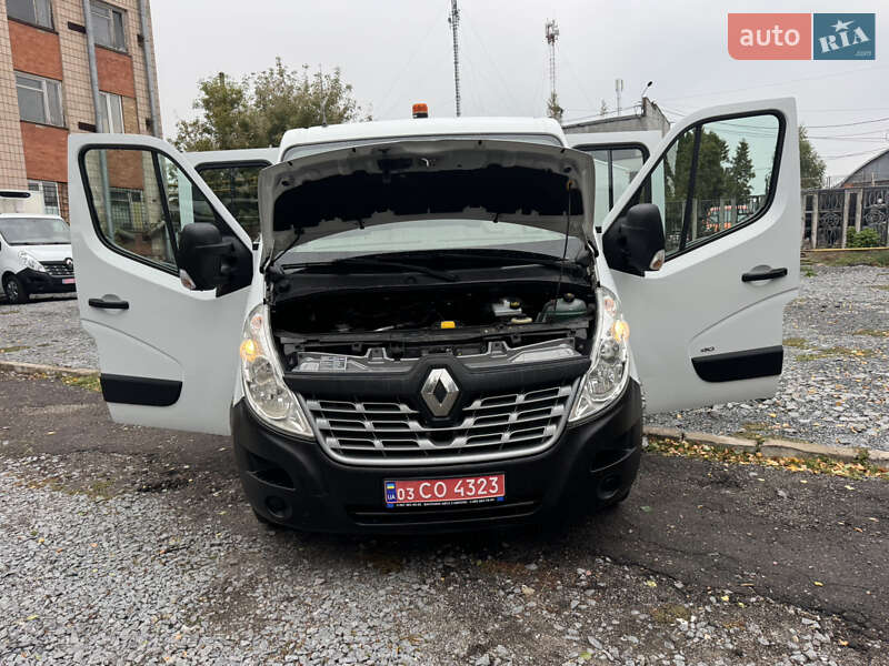 Грузовой фургон Renault Master 2015 в Ровно