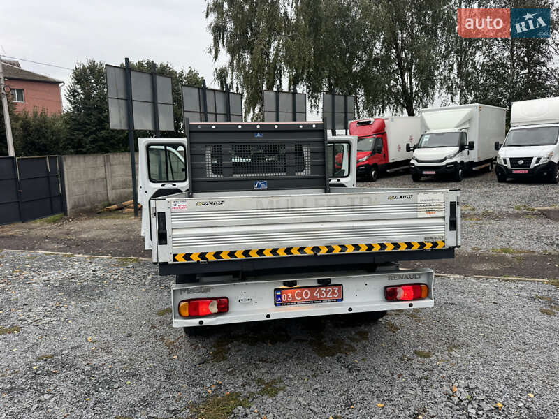 Грузовой фургон Renault Master 2015 в Ровно