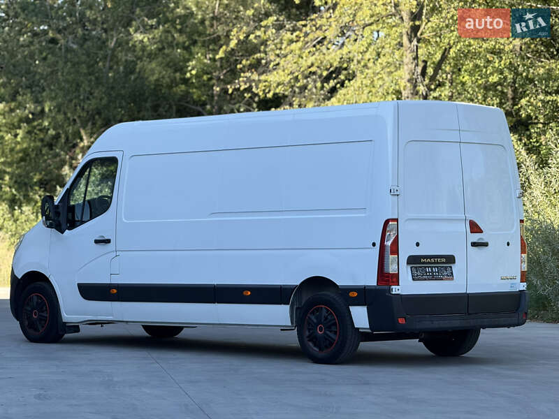 Грузовой фургон Renault Master 2017 в Дрогобыче