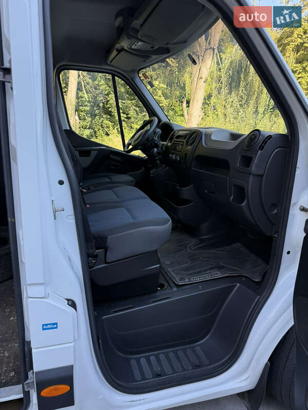 Грузовой фургон Renault Master 2017 в Дрогобыче