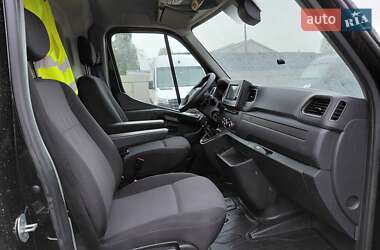 Грузовой фургон Renault Master 2019 в 
