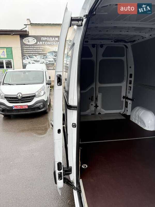 Грузовой фургон Renault Master 2021 в Луцке