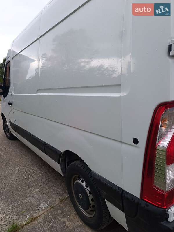 Вантажний фургон Renault Master 2016 в Нижній Апші