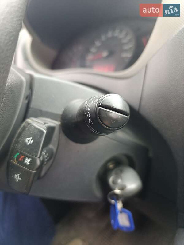 Вантажний фургон Renault Master 2016 в Нижній Апші