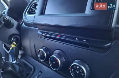 Грузовой фургон Renault Master 2021 в 