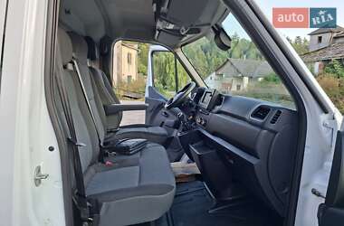 Грузовой фургон Renault Master 2021 в 