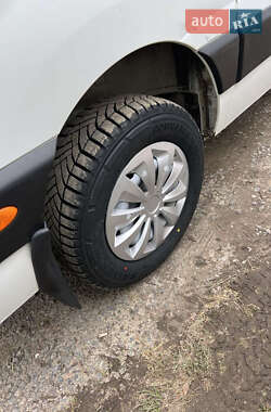 Другие грузовики Renault Master 2011 в 