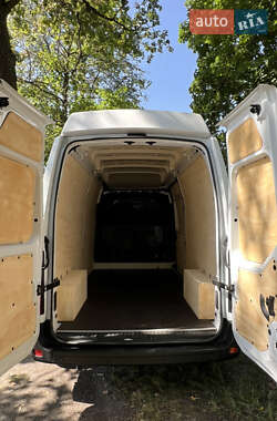 Грузовой фургон Renault Master 2020 в 