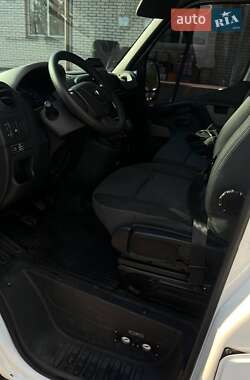 Другие грузовики Renault Master 2012 в 