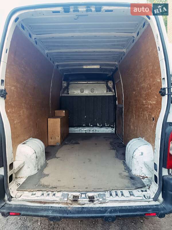 Грузовой фургон Renault Master 2008 в Гореничах