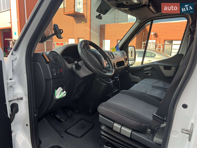 Автовоз Renault Master 2017 в Сумах