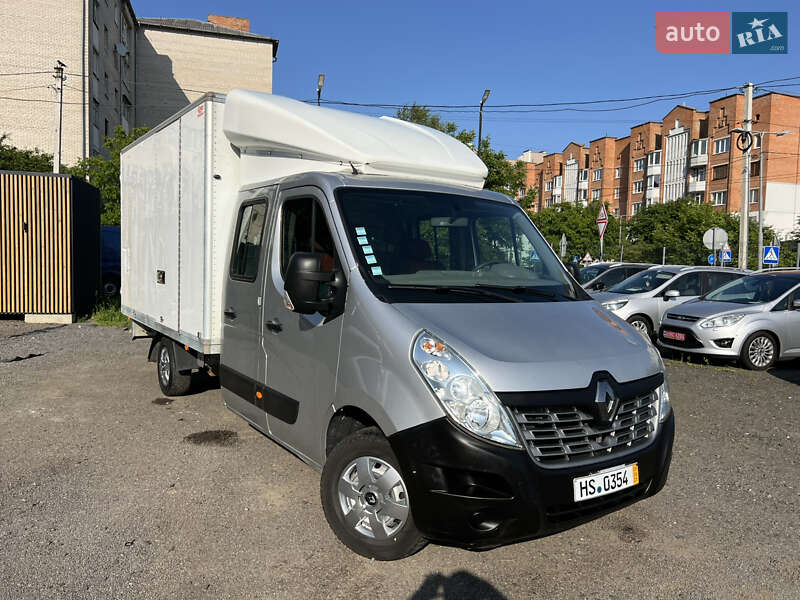 Грузовой фургон Renault Master 2015 в 