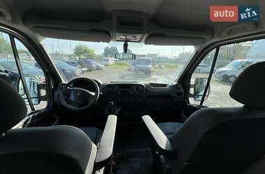 Грузовой фургон Renault Master 2015 в 