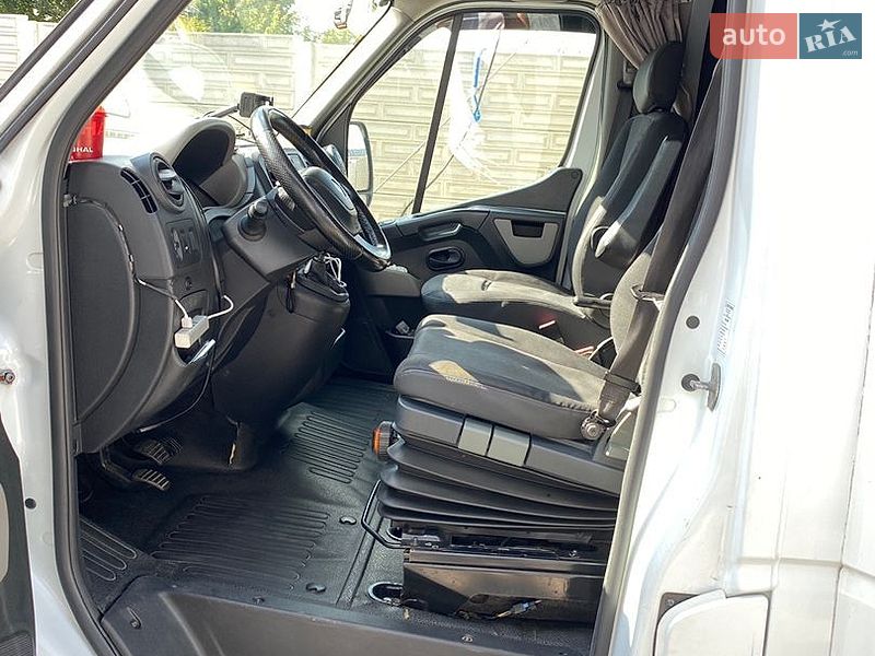 Автовоз Renault Master 2016 в Ровно