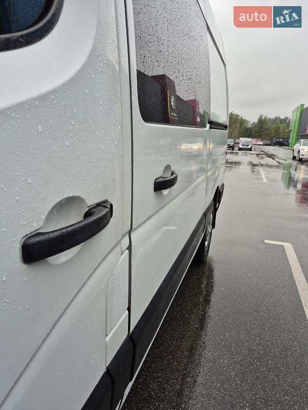 Грузовой фургон Renault Master 2011 в Киеве