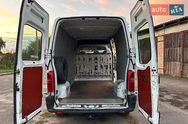 Грузовой фургон Renault Master 2001 в 