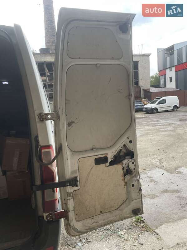 Грузовой фургон Renault Master 2012 в Ровно