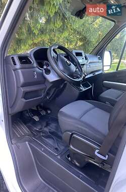 Грузовой фургон Renault Master 2020 в 