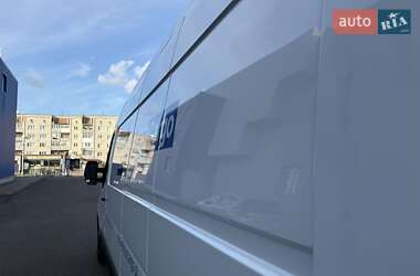 Вантажний фургон Renault Master 2021 в 