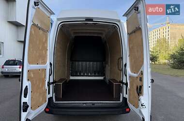Вантажний фургон Renault Master 2021 в 