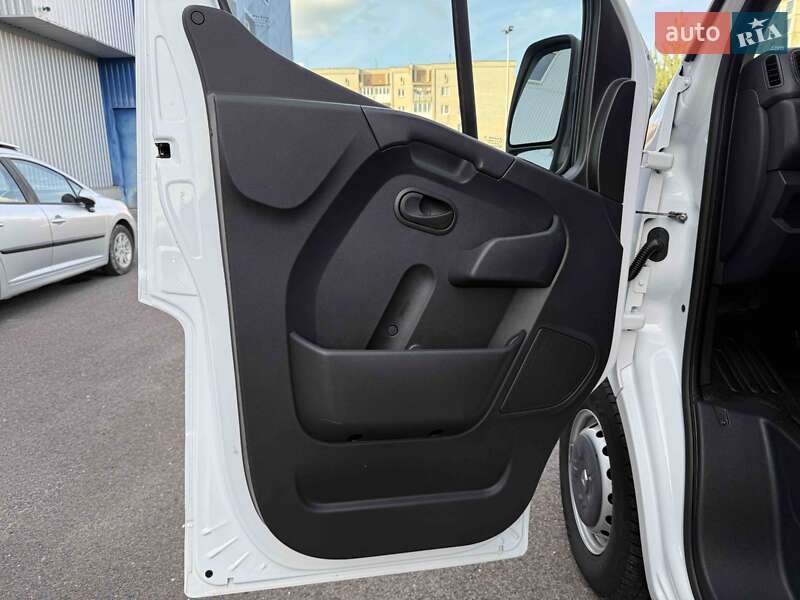 Грузовой фургон Renault Master 2021 в Киеве