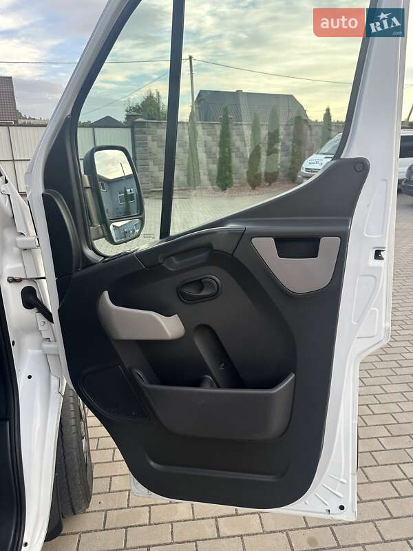 Тентованый Renault Master 2015 в Луцке