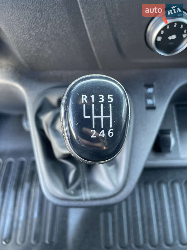 Вантажний фургон Renault Master 2020 в Луцьку