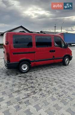 Грузопассажирский фургон Renault Master 2003 в 