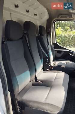 Грузовой фургон Renault Master 2013 в 
