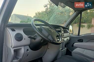 Грузовой фургон Renault Master 2004 в 