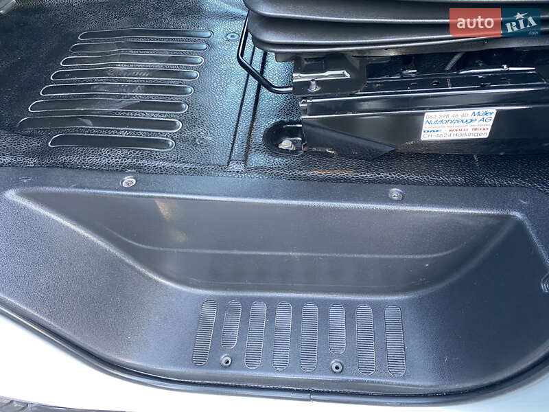 Автовоз Renault Master 2017 в Луцке